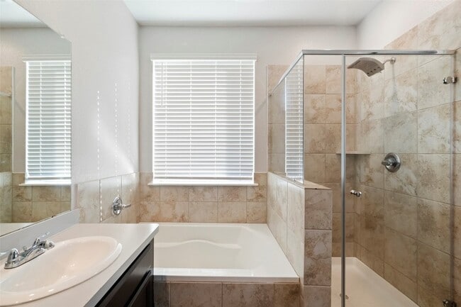 Building Photo - 6161 White Oak Leaf Lp