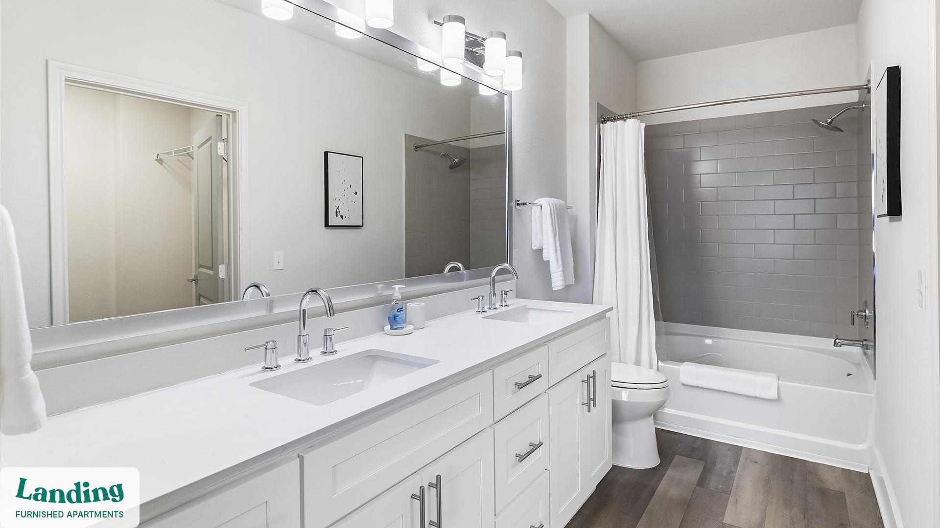 Building Photo - 15777 Quorum Dr