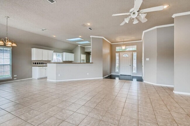 Building Photo - 5930 River Bend Dr