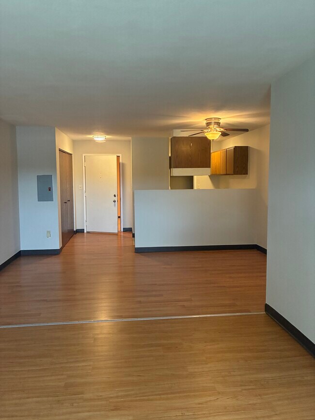 Building Photo - Festival Gardens