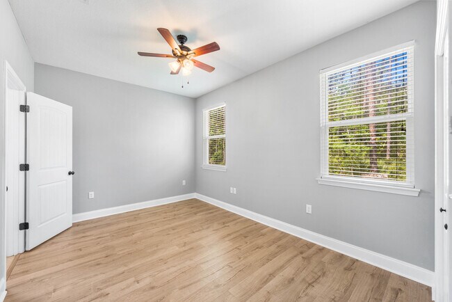 Building Photo - 443 Indian Woman Rd