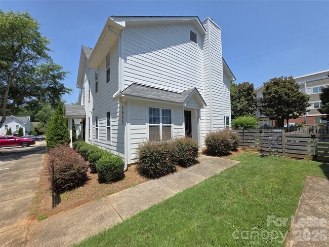 Building Photo - 1525 Briar Creek Rd