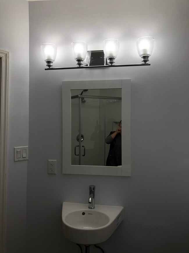 Building Photo - 457 Front St