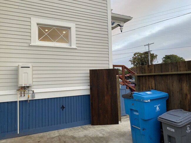 Building Photo - 1655 J Street