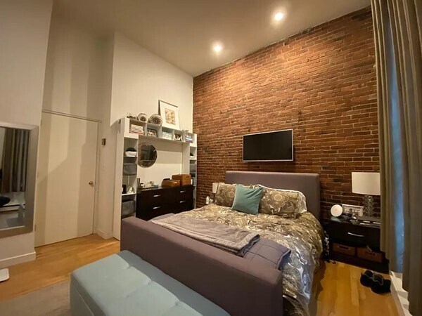 Building Photo - 312 Columbus Ave