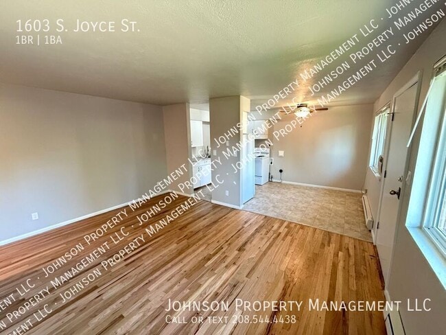 Building Photo - 1603 S Joyce St