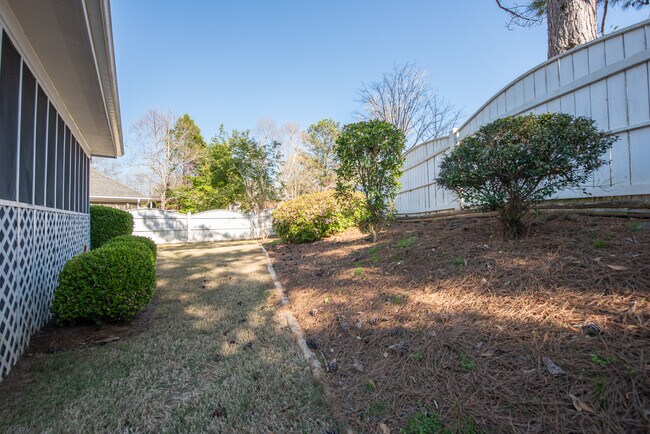 Building Photo - 1605 Over Cup Cir
