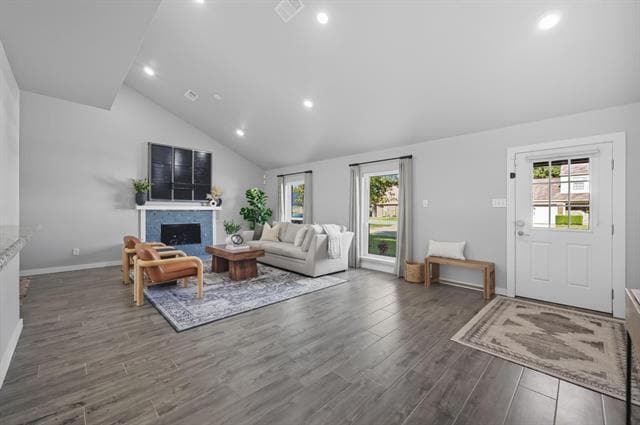 Building Photo - 4004 Willow Run Dr