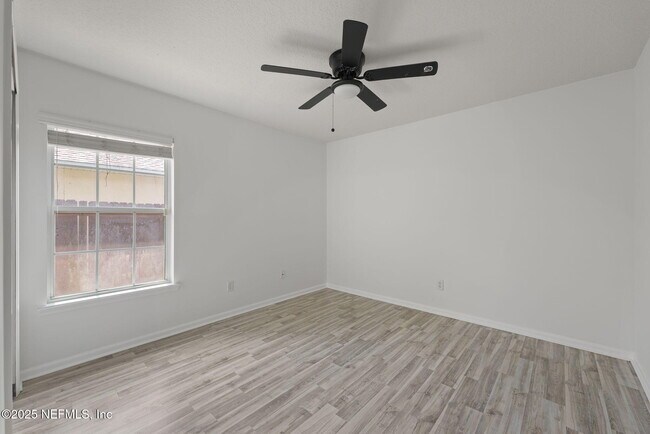 Building Photo - 721 Hazelmoor Ln