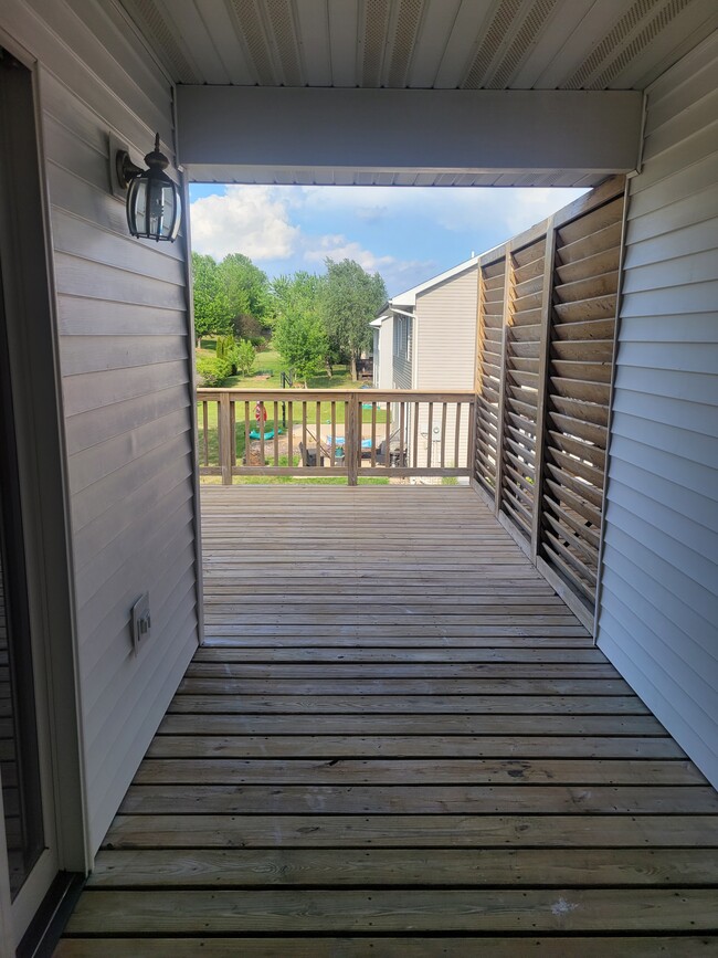 Building Photo - Sunnyslope Dr