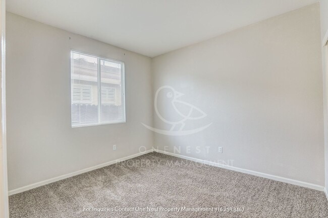 Building Photo - 3 bdrm 2 bthm single level home in Edgewater community