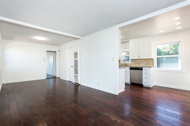 Building Photo - Spacious Single Family Home in Imperial Beach