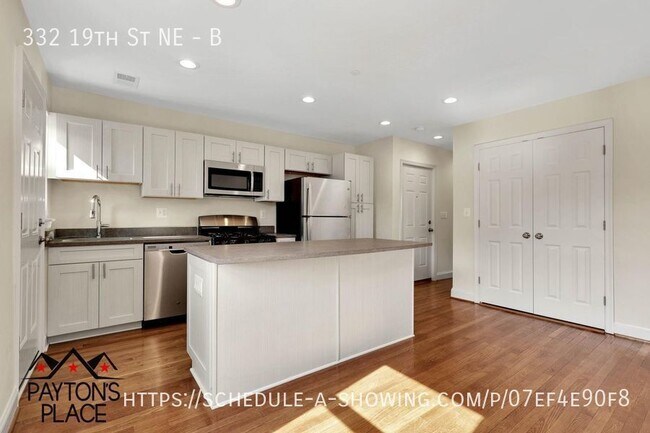 Building Photo - 332 19th St NE