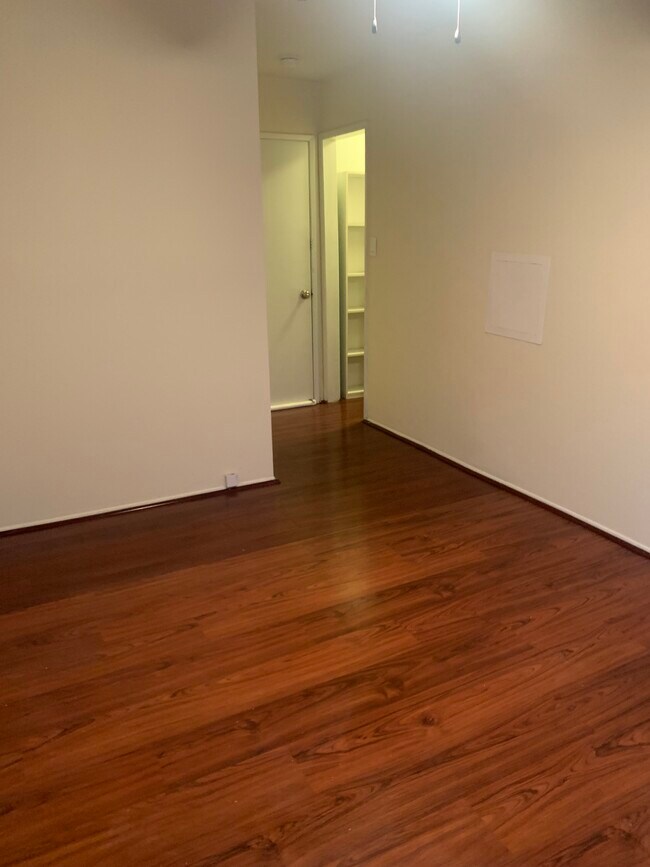 Building Photo - 26025 Cypress St