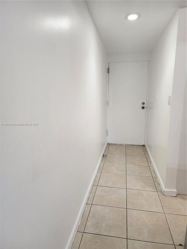Building Photo - 8441 Forest Hills Dr