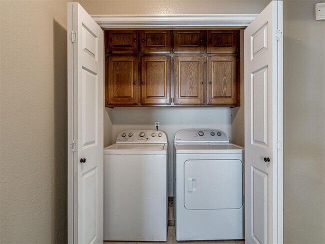 Building Photo - 2131 Jazzman Dr