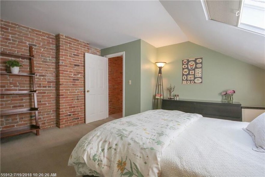 Building Photo - 287 Spring St