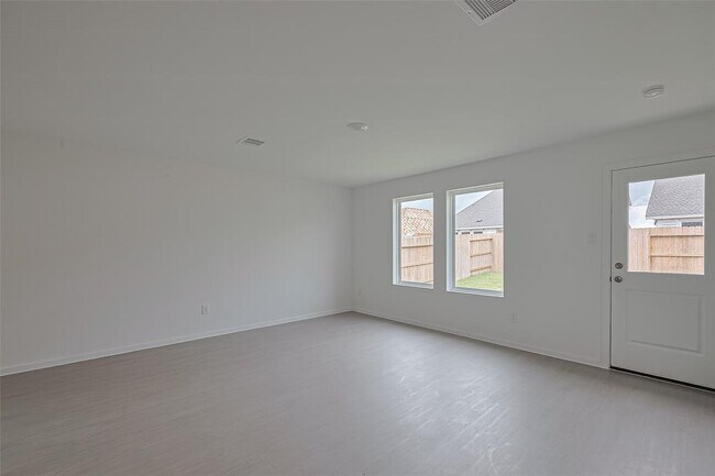 Building Photo - 28930 Rustic Windmill Wy