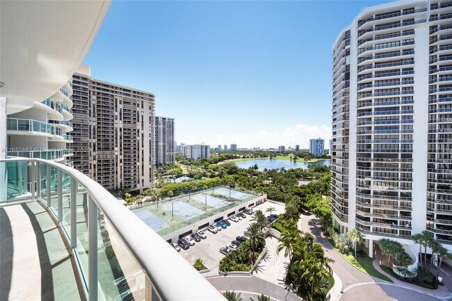 Building Photo - 20201 E Country Club Dr
