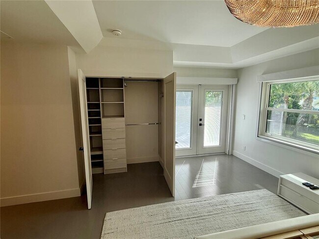 Building Photo - 1359 Harbor Dr