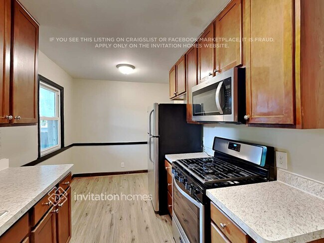 Building Photo - 6616 5th Ave S