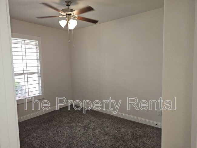 Building Photo - 1520 Overshine Ln