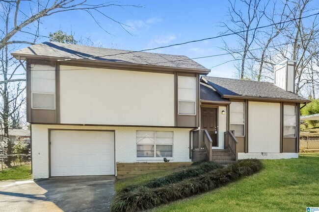 Primary Photo - 2425 Carmel Rd