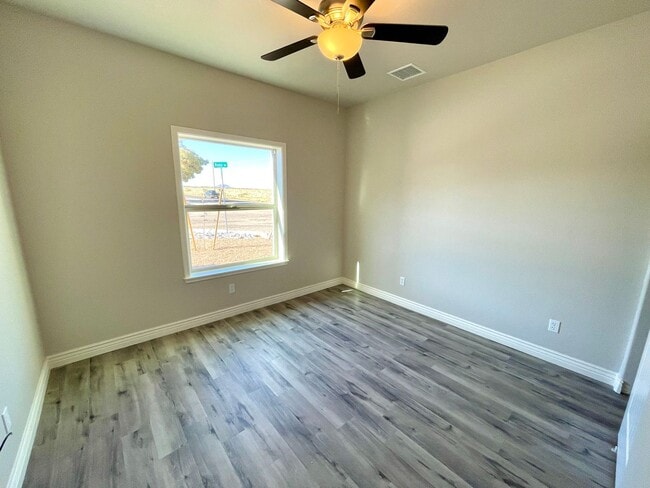 Building Photo - Beautiful 2024 Built 3 Bedroom 2 Bath Home...
