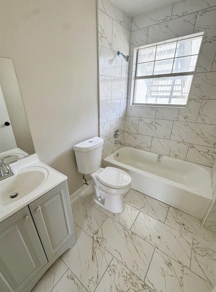 Building Photo - 3449 Southern Ave