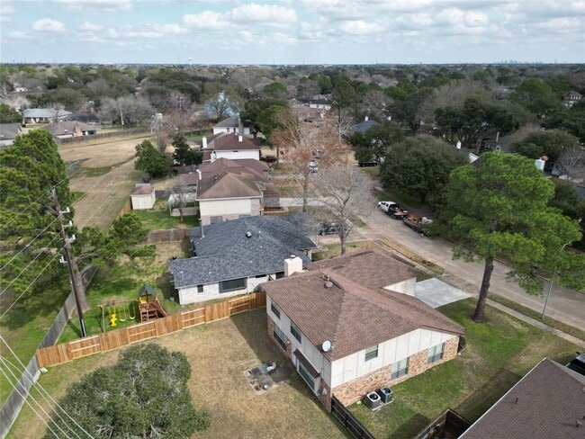 Building Photo - 1226 Brook Grove Dr