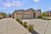 Building Photo - Beautiful Lincoln Home with Solar, 3-Car Garage & Trailer Parking!