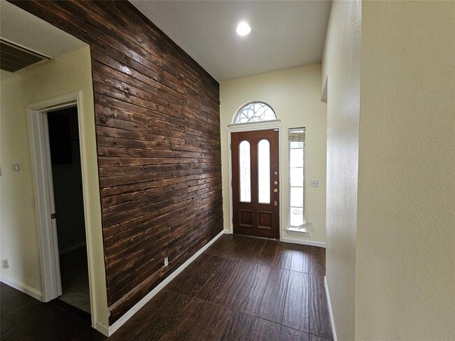 Building Photo - 110 Lakemont Dr