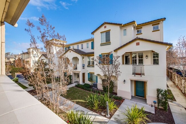 Building Photo - Amazing 3 Bed, 3 Bath Home in Sunnyvale near Seven Seas Park