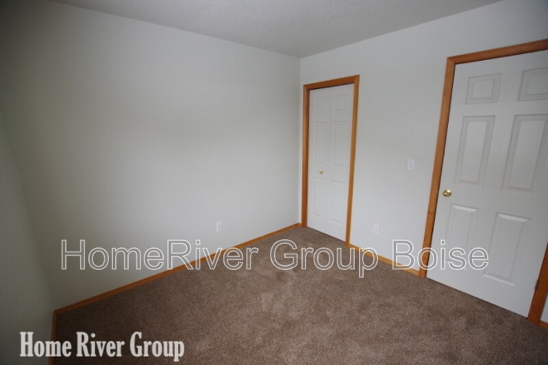 Building Photo - 6521 W Parapet Dr