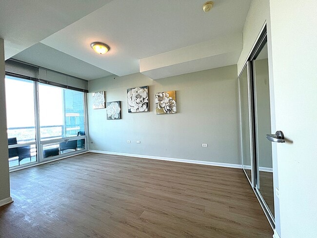 Building Photo - 9655 Woods Dr
