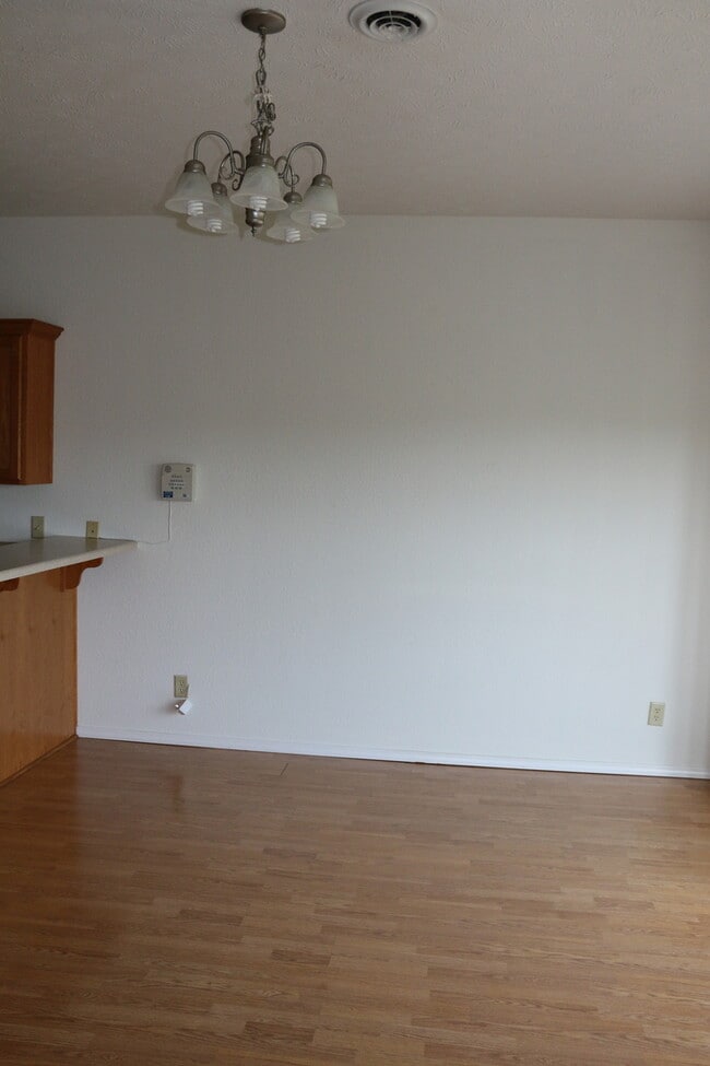 Building Photo - Available 10/7/2025