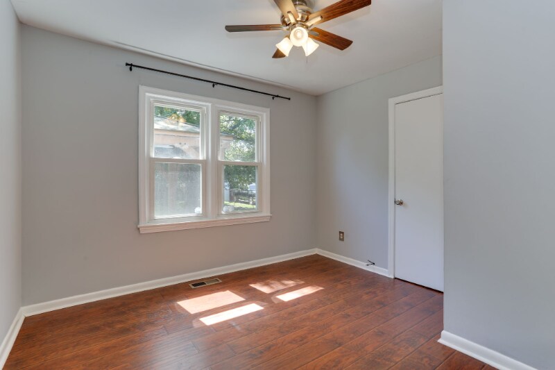 Building Photo - 1516 Denton Dr