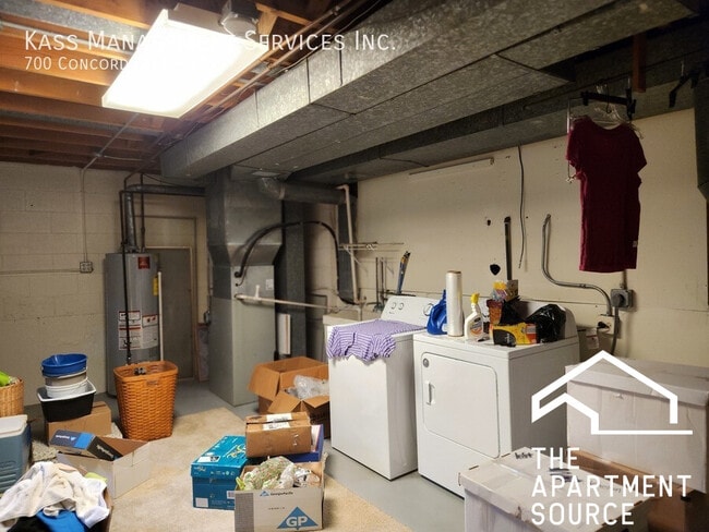 Building Photo - 700 Concord Ln