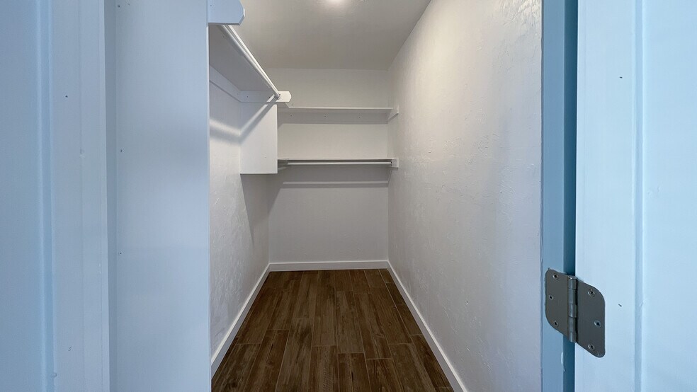 Building Photo - 601 W Caddo St
