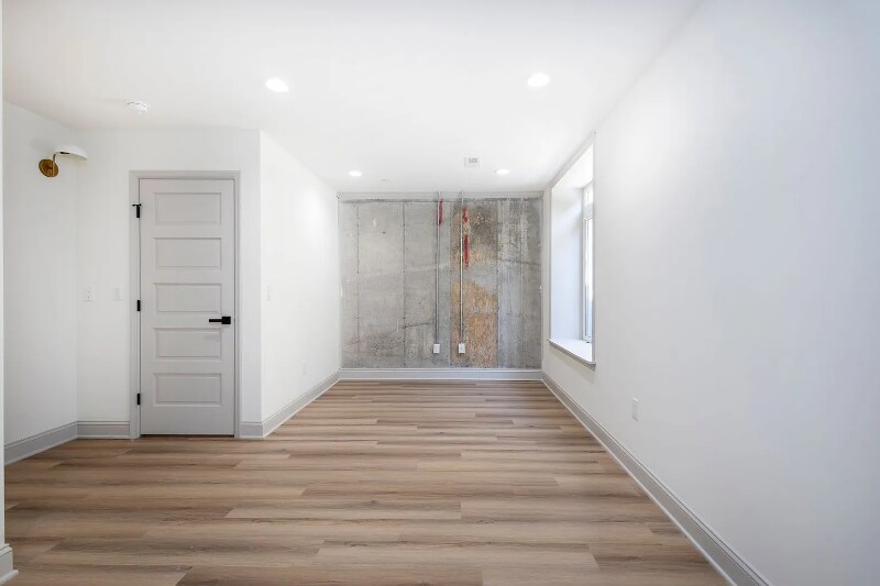 Building Photo - 2229 N 33rd St