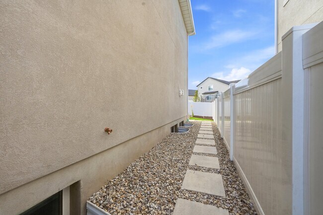 Building Photo - 6288 W Butte County Dr