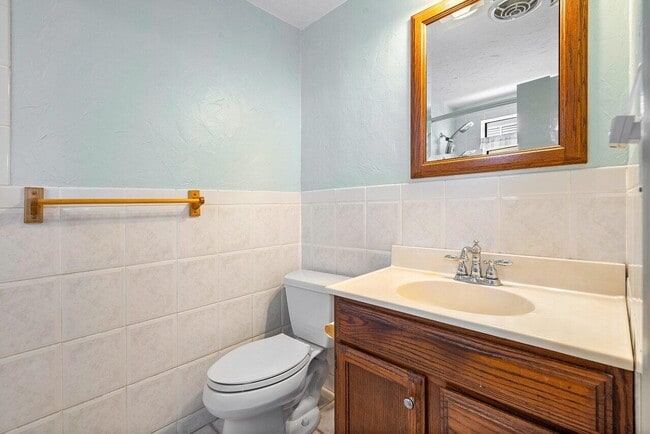 Building Photo - 2431 Key Largo Ln