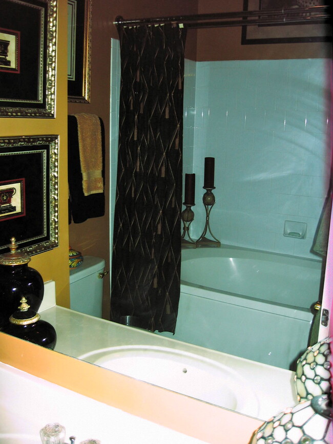 Building Photo - 7941 River Rock Way
