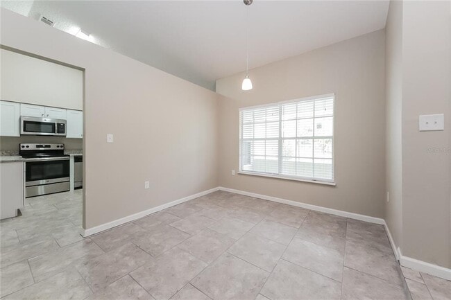 Building Photo - 945 Delano Ct