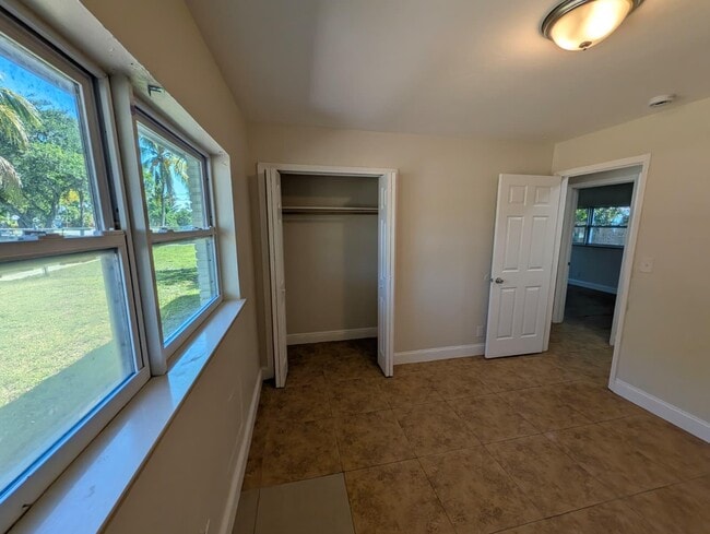 Building Photo - 180 Penn Way