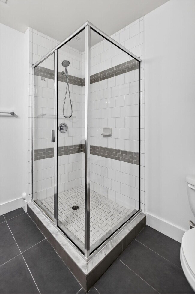 Building Photo - 225 S Latitude Cir