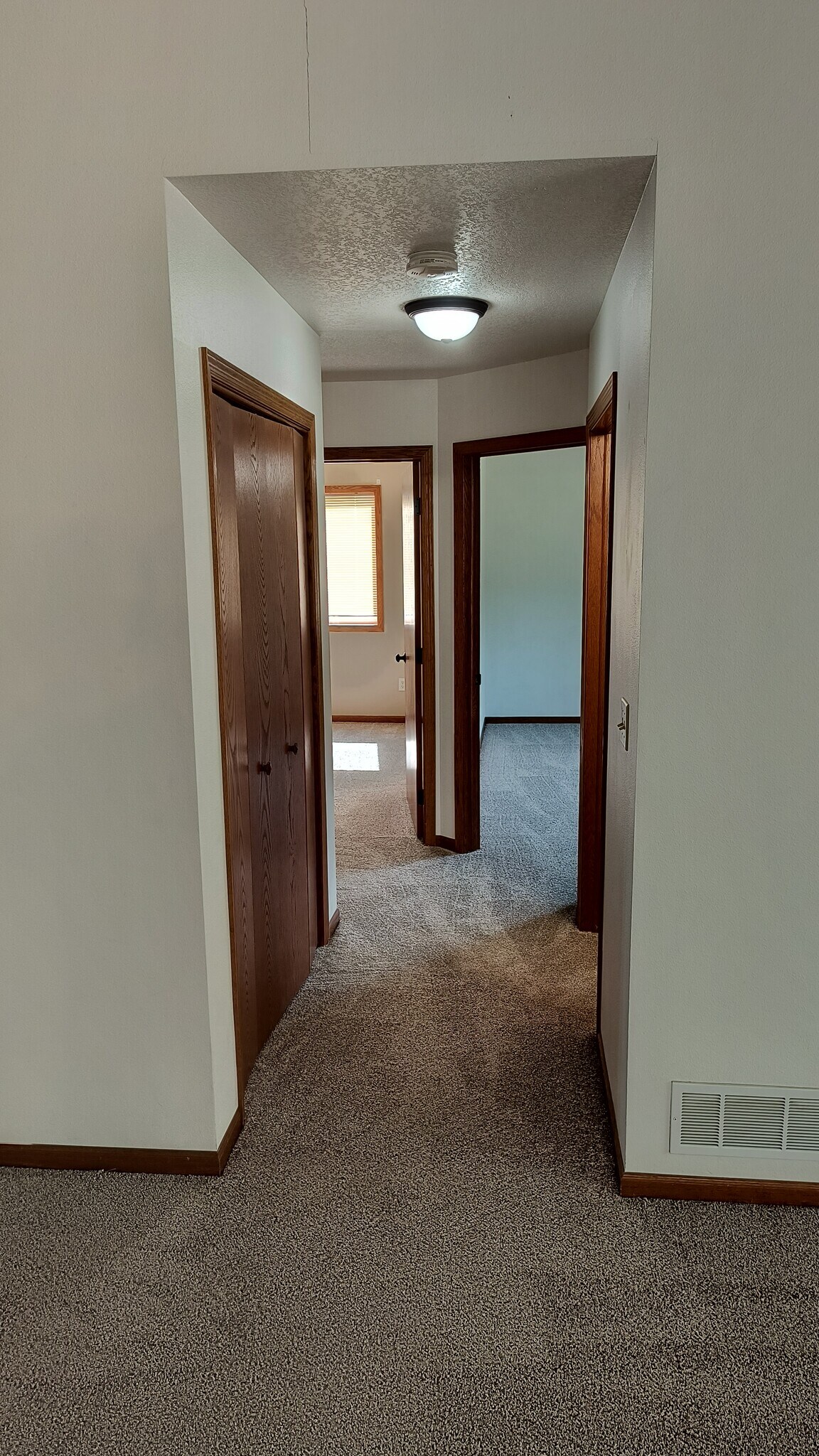 Building Photo - 120 Copper Village Cir