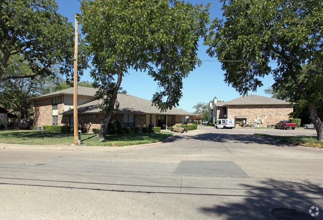 Primary Photo - Cranford Place Apartments