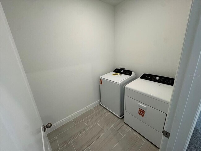 Building Photo - 1832 Archer Dr