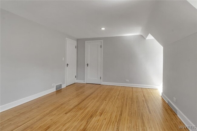 Building Photo - 305 Girard Ave